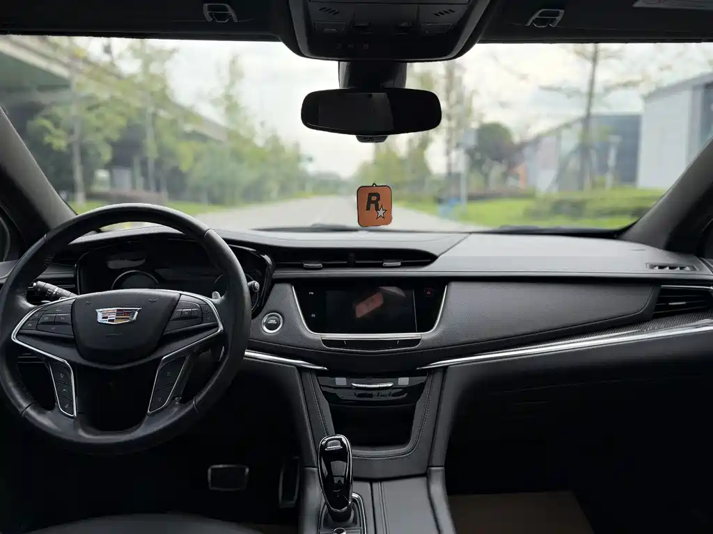Cadillac XT5 2023 — фото 10