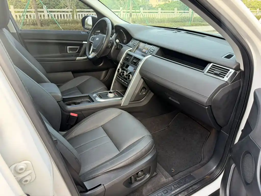 Land Rover Discovery Sport 2016 — фото 14