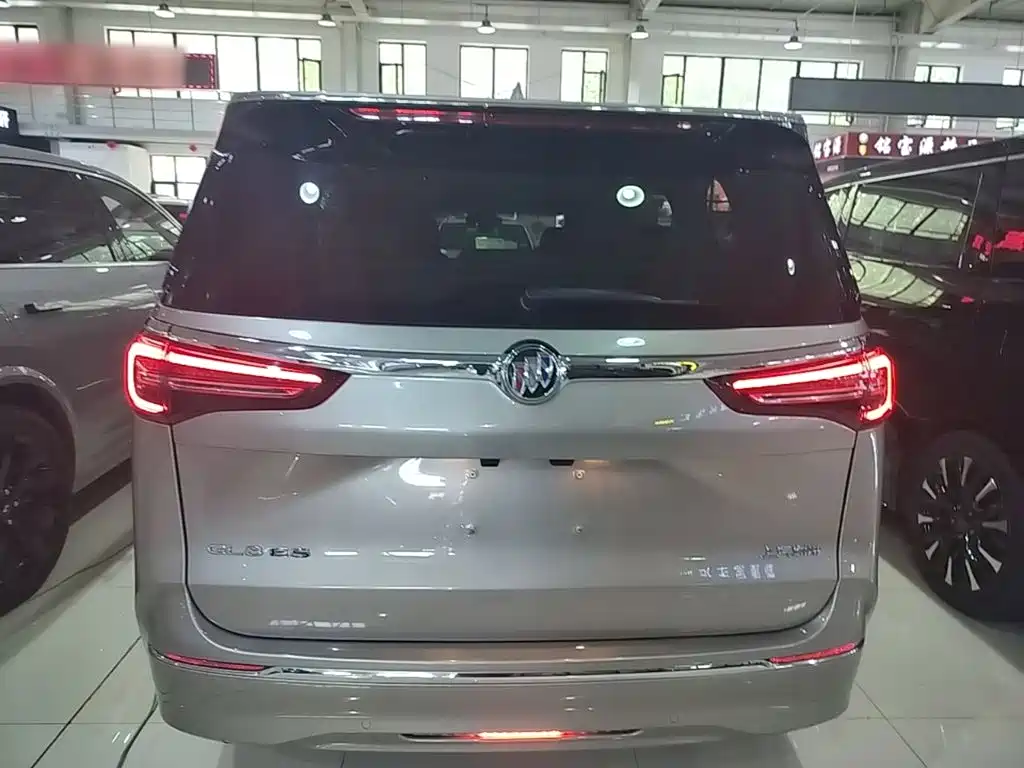 Buick GL8 2023