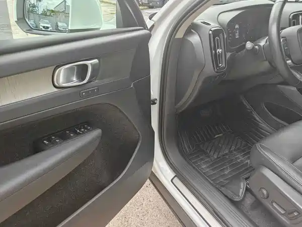 Volvo XC40 2019
