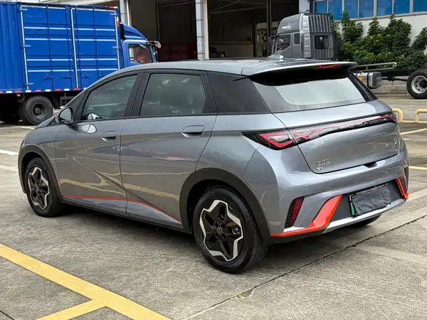 BYD Dolphin 2023