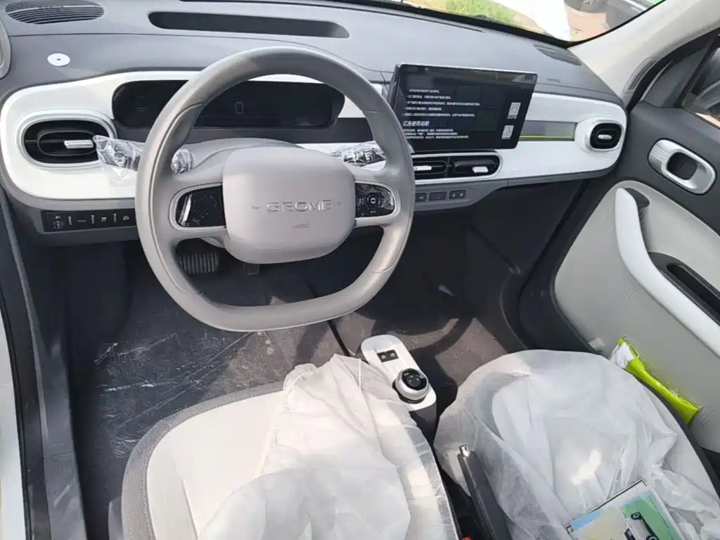 Geely Galaxy Panda 2026 — фото 10