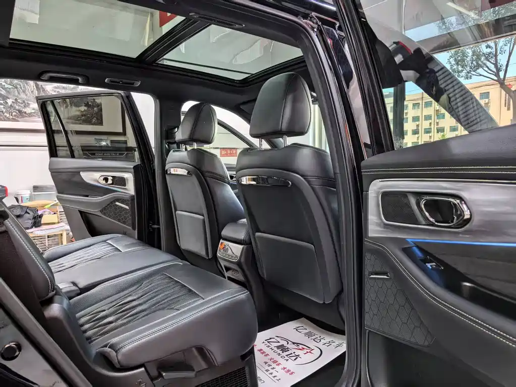 GAC Motor Trumpchi GS8 2022 — фото 11