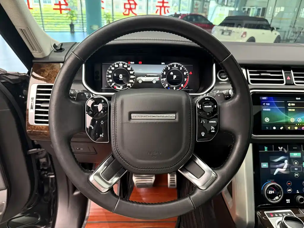 Land Rover Range Rover 2019 — фото 10