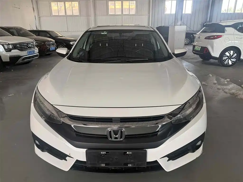 Honda Civic 2018 — фото 9