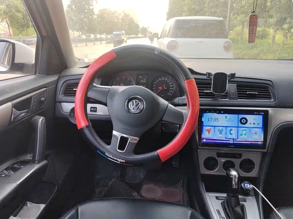 Volkswagen Gran Lavida 2015