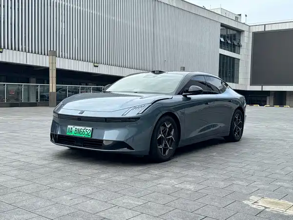 Lynk & Co Z10 2024
