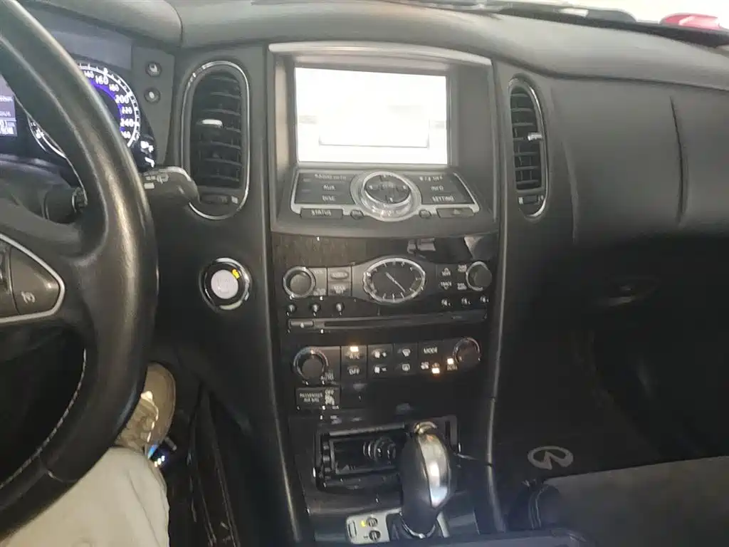 Infiniti QX50 2015 — фото 13