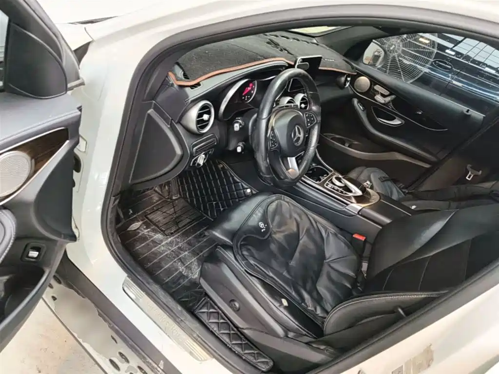 Mercedes-Benz GLC 2018 — фото 16
