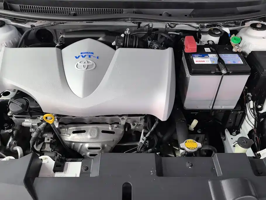 Toyota Yaris L 2016 — фото 10