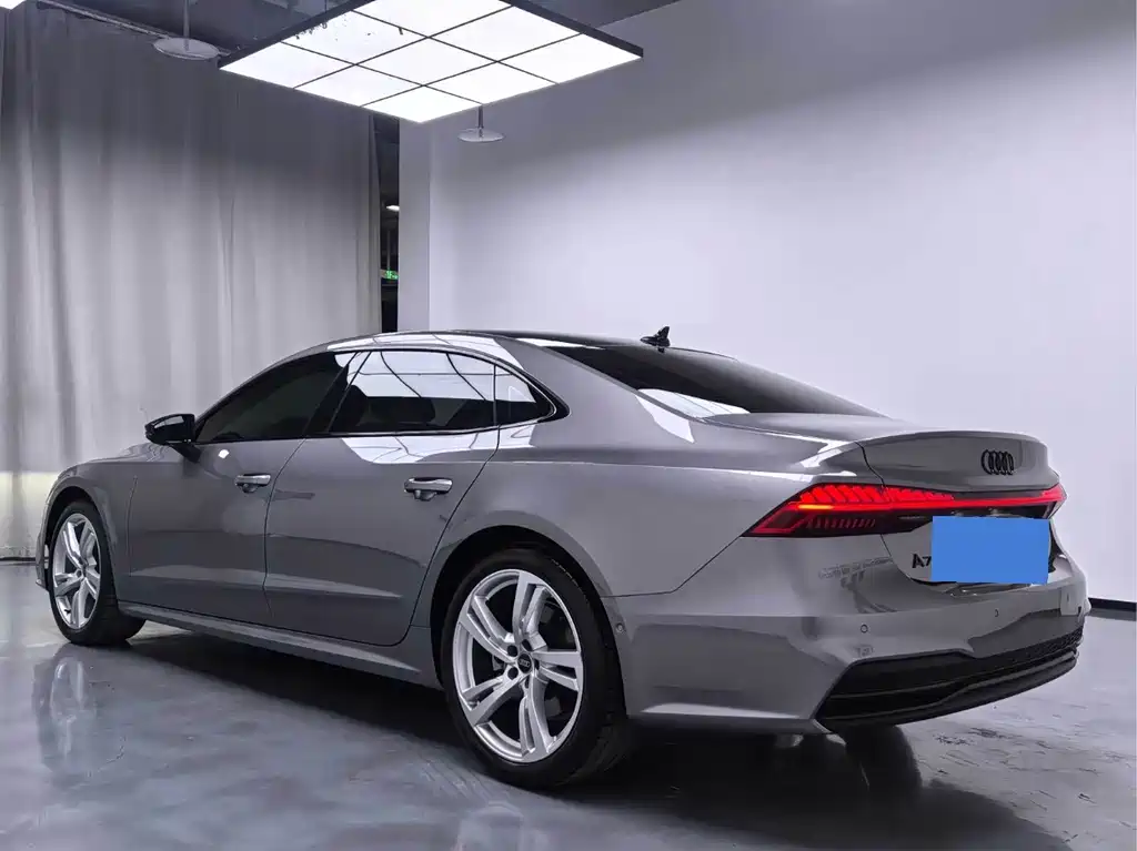 Audi A7L 2023 — фото 16
