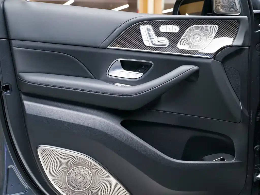 Mercedes-Benz GLS AMG 2026 — фото 9