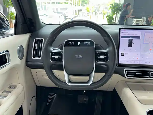 Li Auto L8 2023