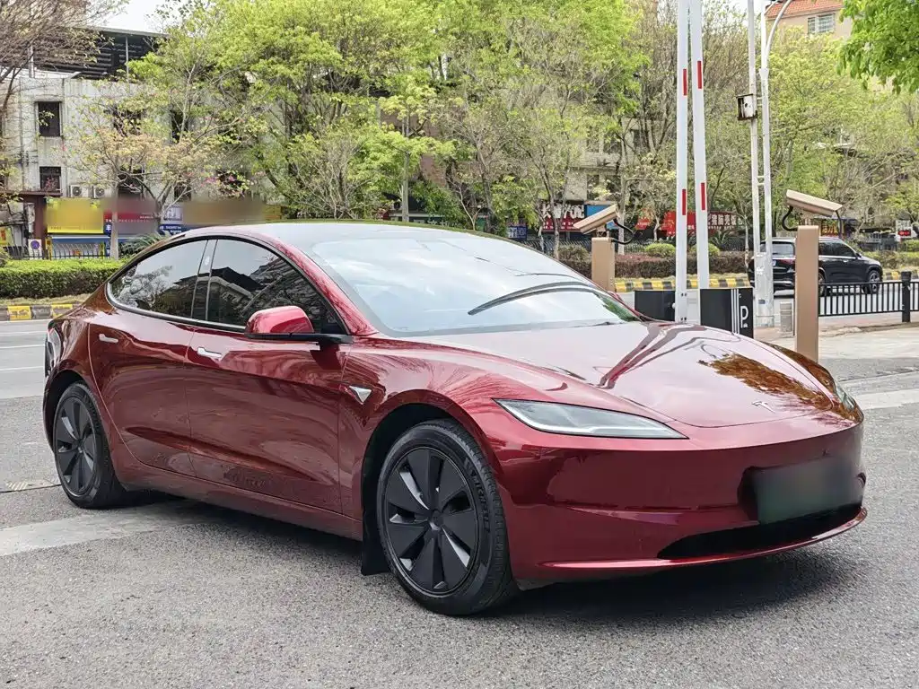 Tesla Model 3 2023 — фото 3