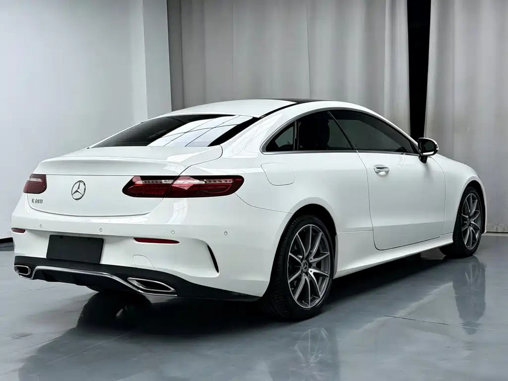 Mercedes-Benz E-Class 2023 — фото 14