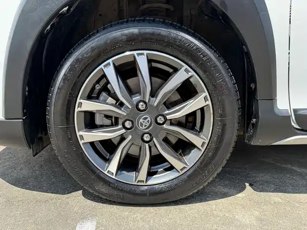 Toyota Yaris L 2020