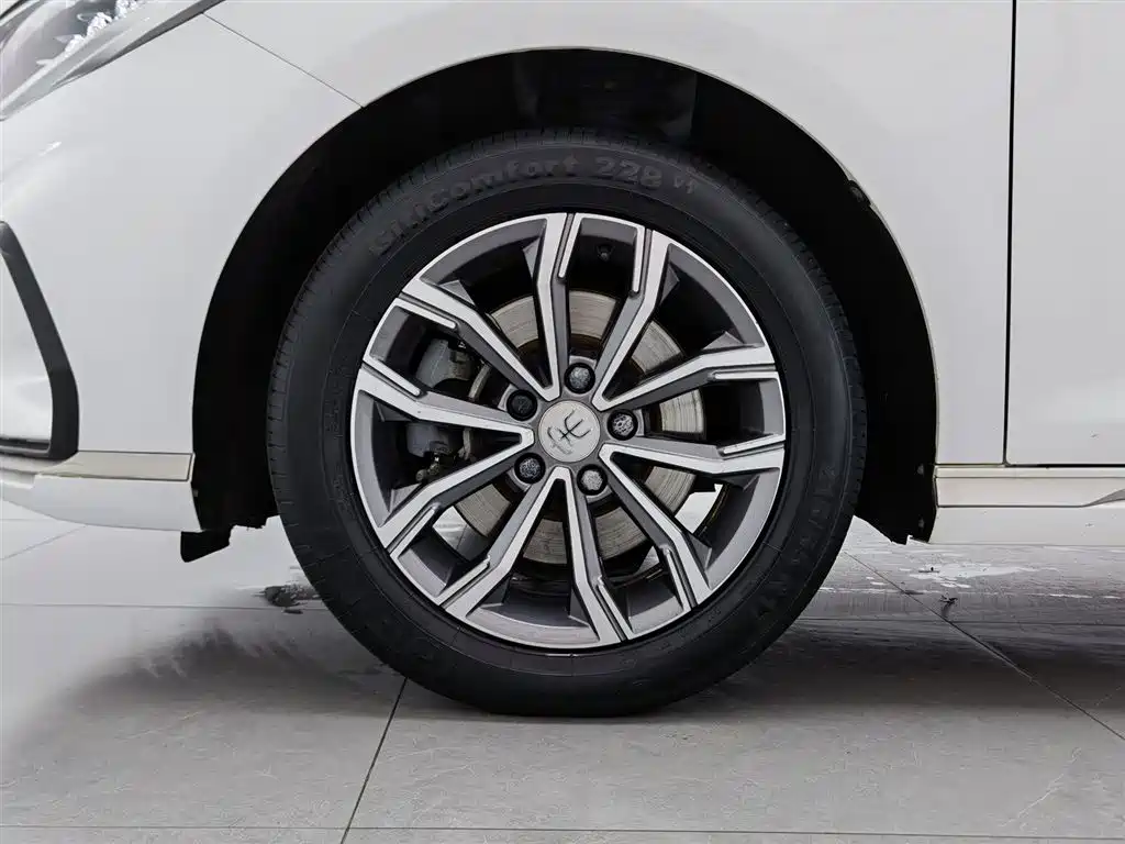 BYD MAX 2021 — фото 17
