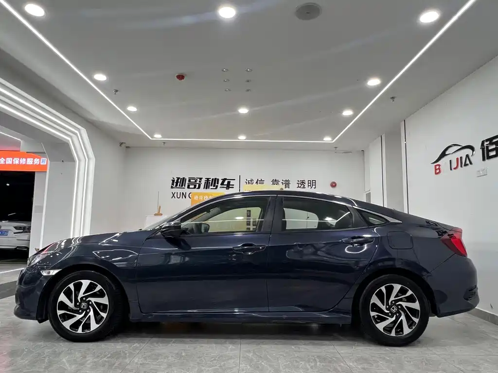 Honda Civic 2018 — фото 4