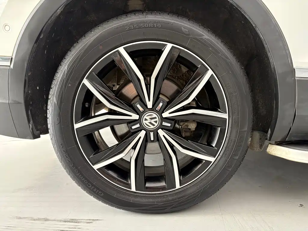 Volkswagen Tiguan L 2020 — фото 15