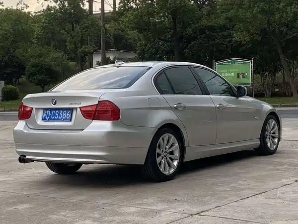BMW 3 Series 2010