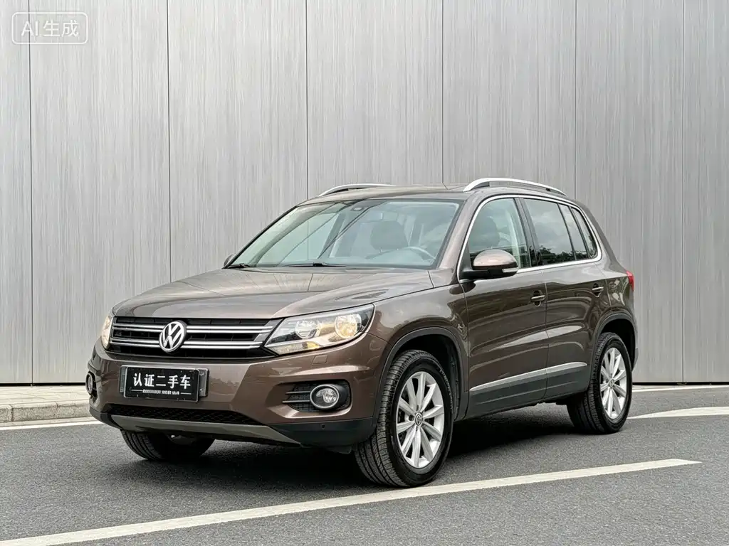 Volkswagen Tiguan 2013 — фото 1