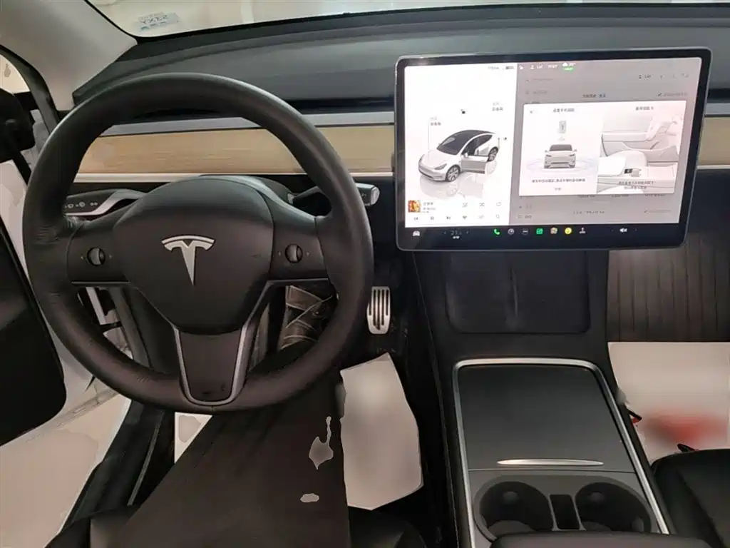 Tesla Model Y 2022 — фото 10