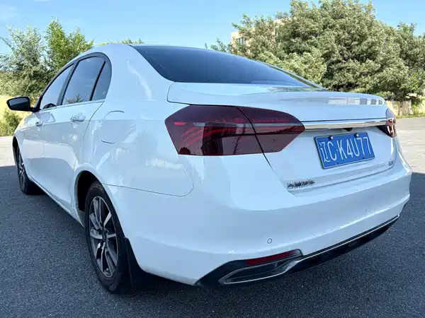 Geely Emgrand 2020