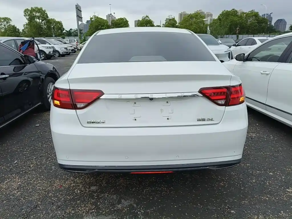 Geely Emgrand GL 2021