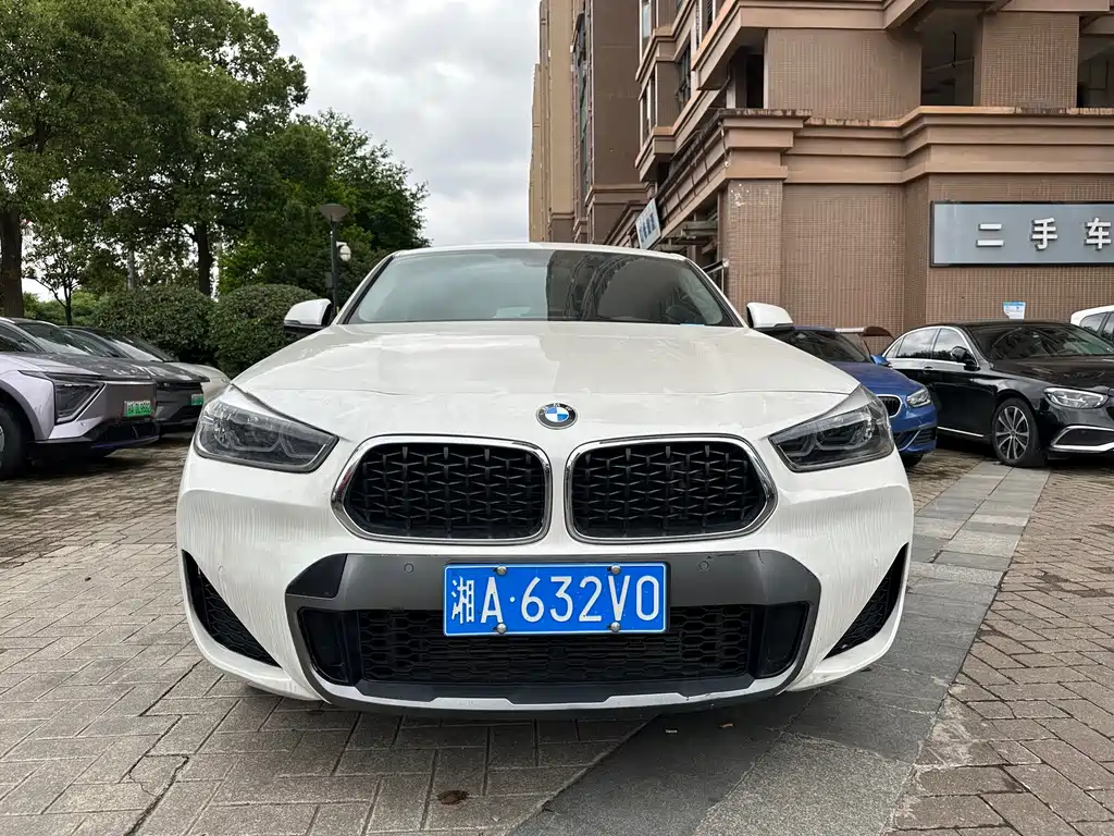 BMW X2 2023 — фото 2