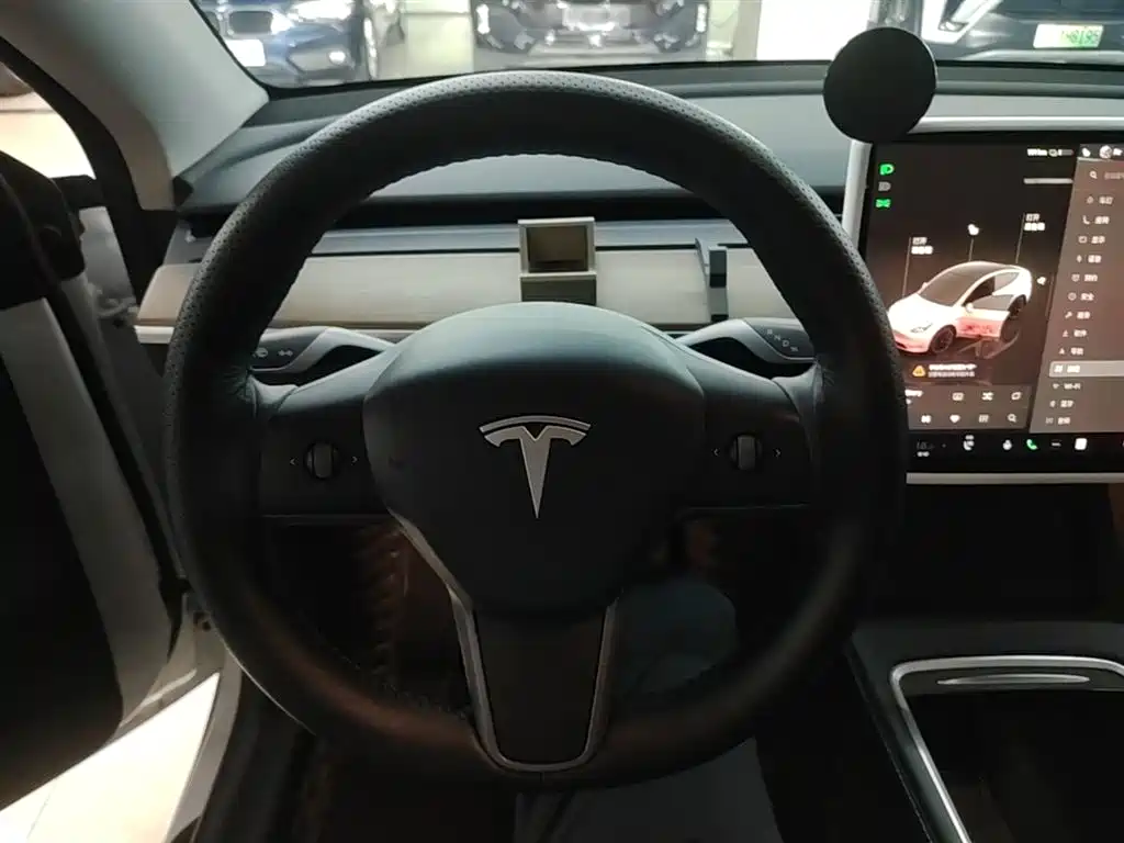 Tesla Model Y 2022 — фото 11