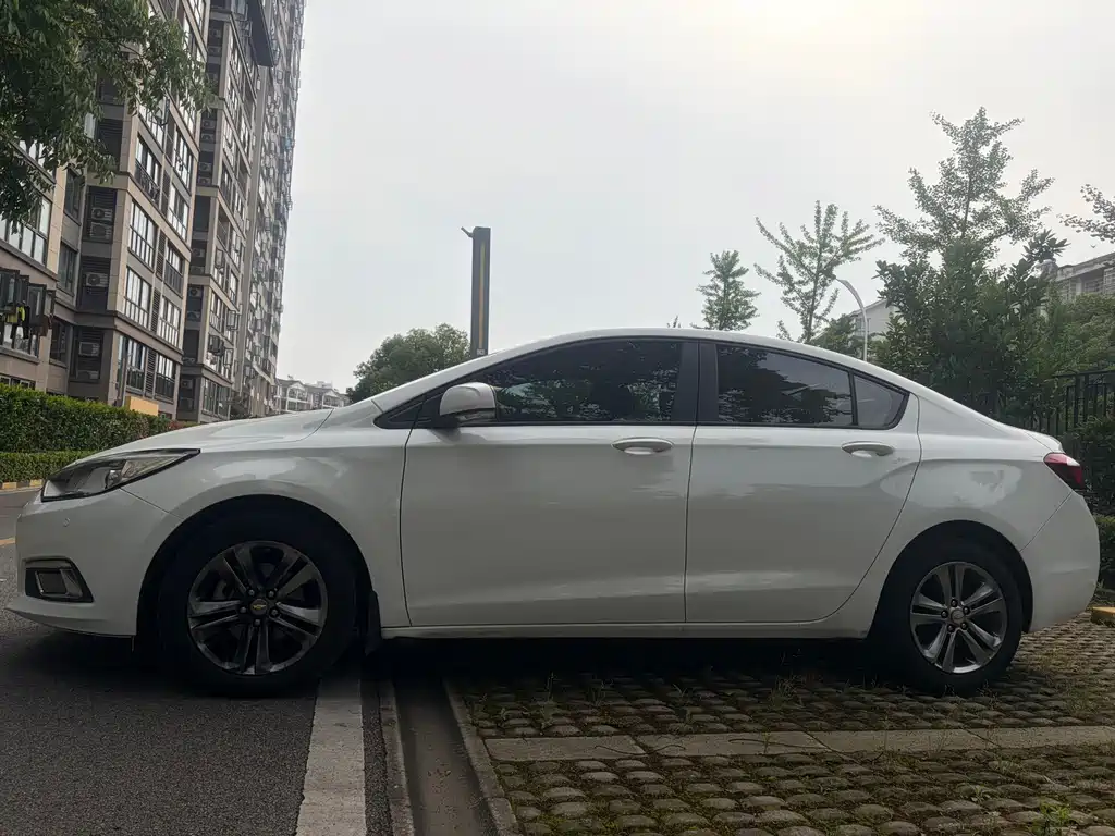Chevrolet Cruze 2015 — фото 4