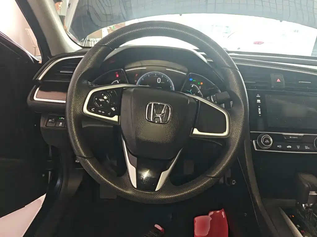 Honda Civic 2020 — фото 11