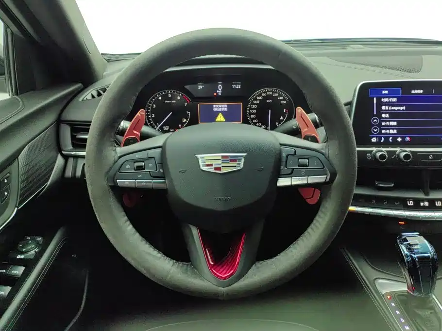 Cadillac CT4 2021 — фото 15