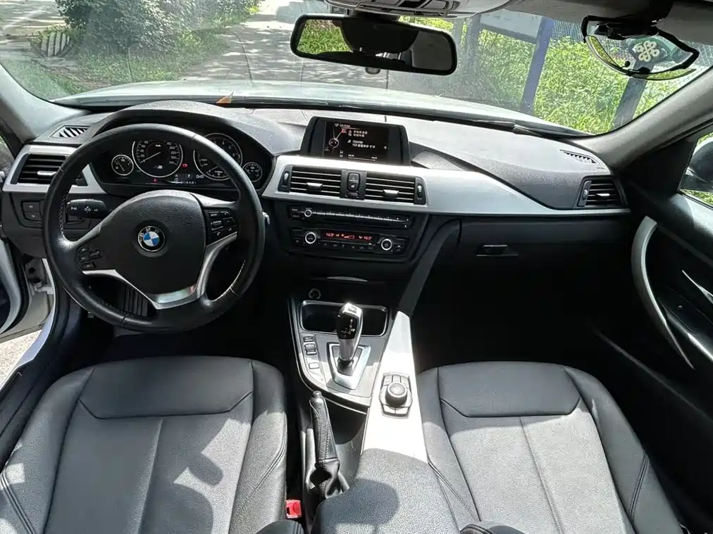 BMW 3 Series 2015 — фото 8