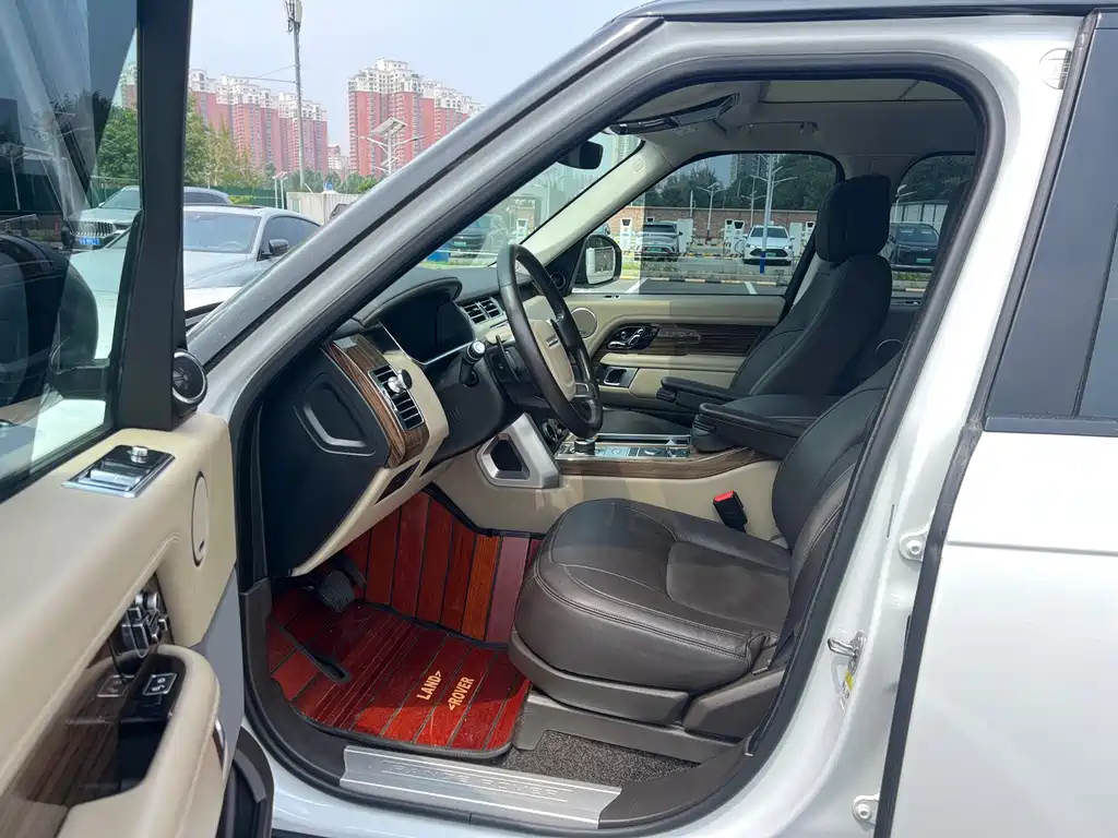 Land Rover Range Rover 2018 — фото 10