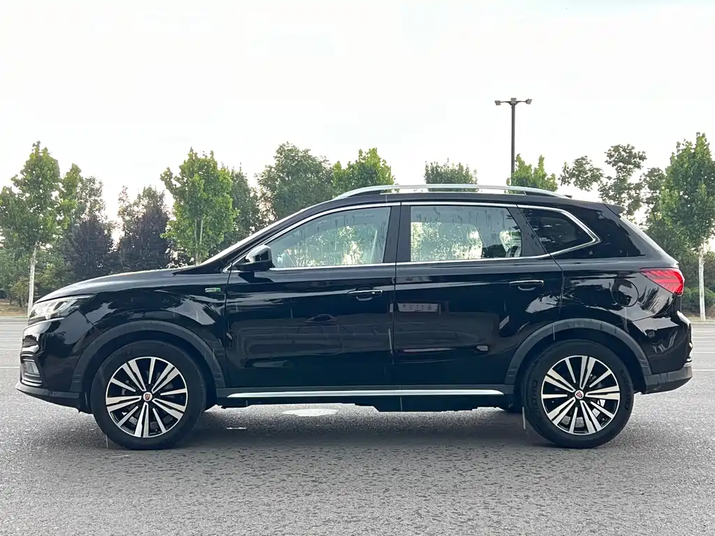 Roewe RX5 New Energy 2017 — фото 7