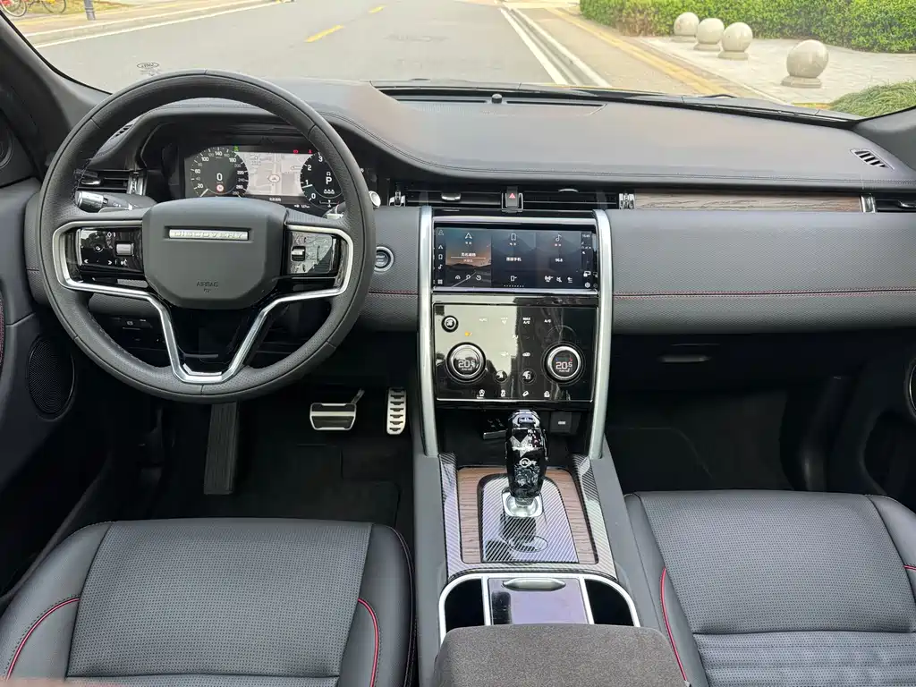 Land Rover Discovery Sport 2023 — фото 11