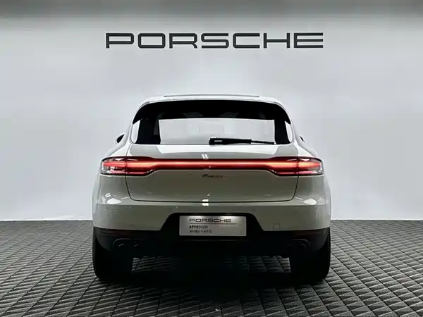 Porsche Macan 2021