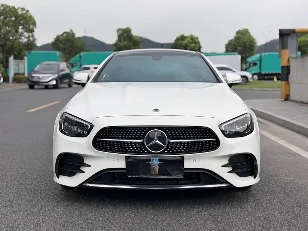 Mercedes-Benz E-Class 2022 — фото 2