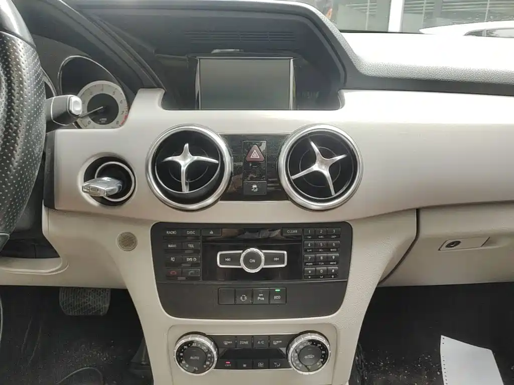 Mercedes-Benz GLK-Class 2016 — фото 13