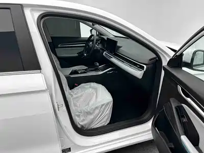 Geely Emgrand 2023