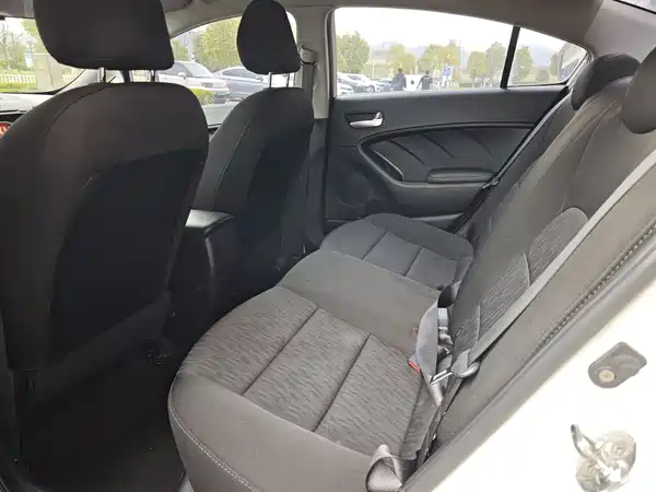 Kia K3 2015