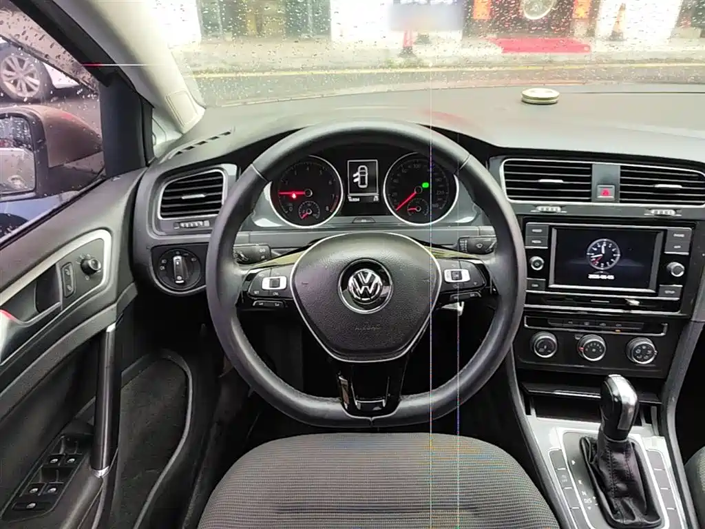 Volkswagen Golf 2018 — фото 11
