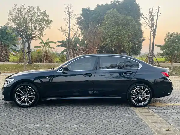 BMW 3 Series 2023