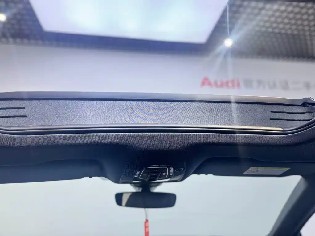 Audi Q5L 2025 — фото 15