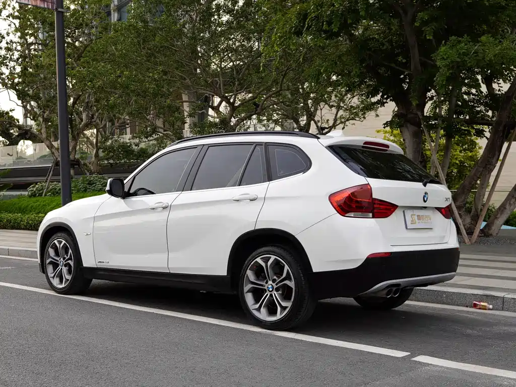 BMW X1 2010 — фото 11