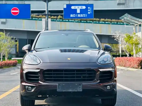 Porsche Cayenne 2016