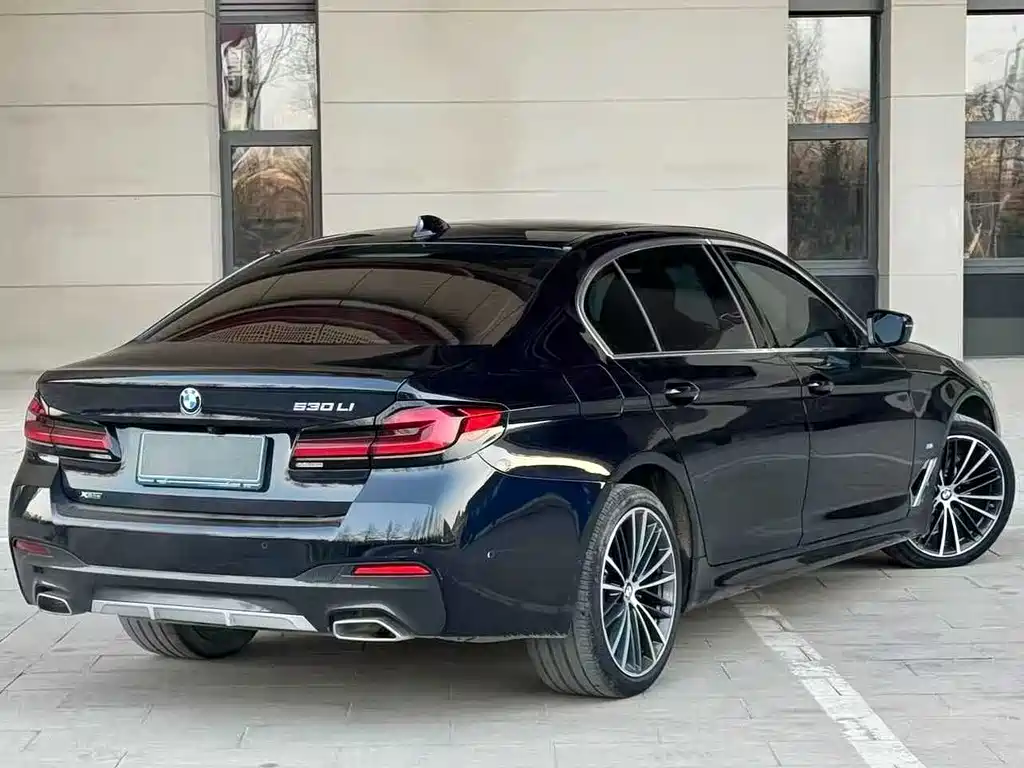 BMW 5 Series 2023