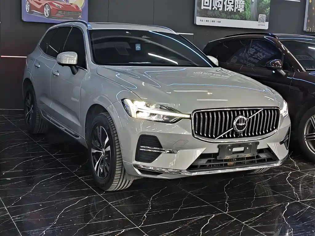 Volvo XC60 2022 — фото 3