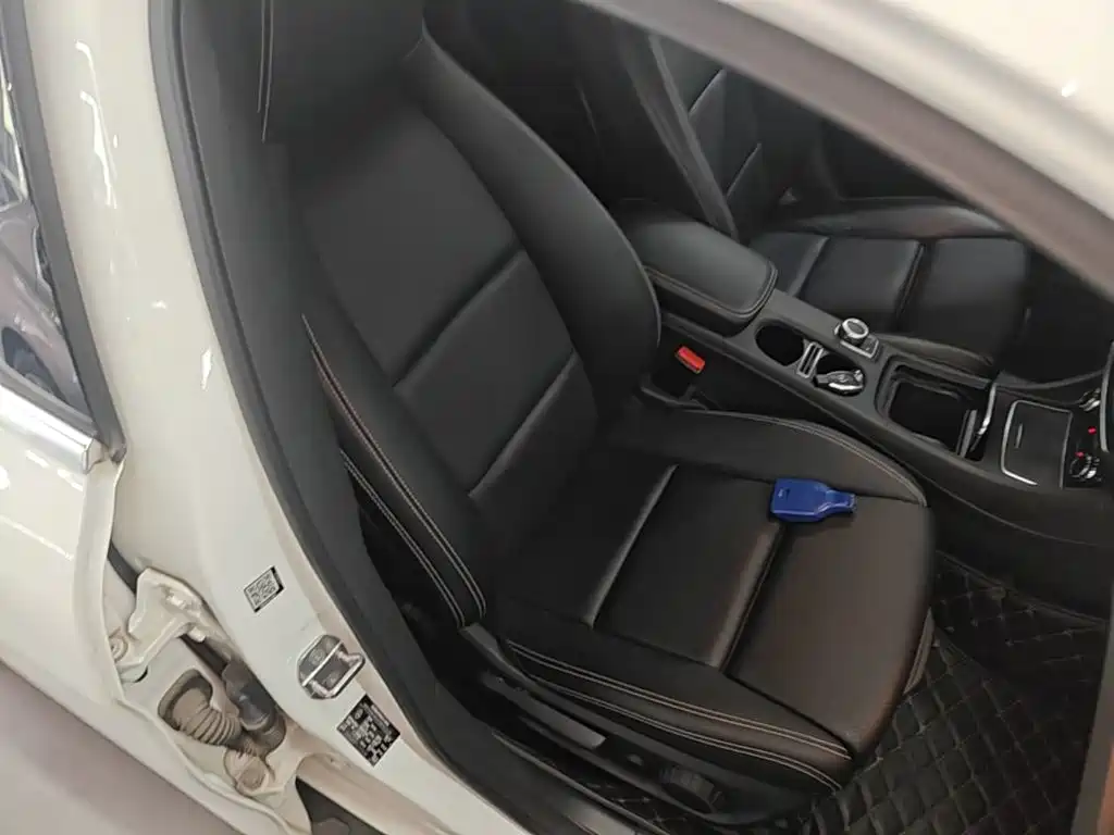 Mercedes-Benz GLA 2018 — фото 25